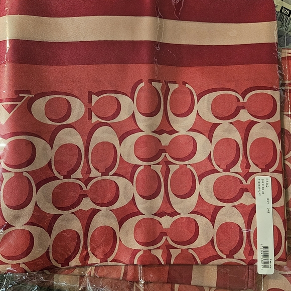 Coach scarf - Picture 3 of 4